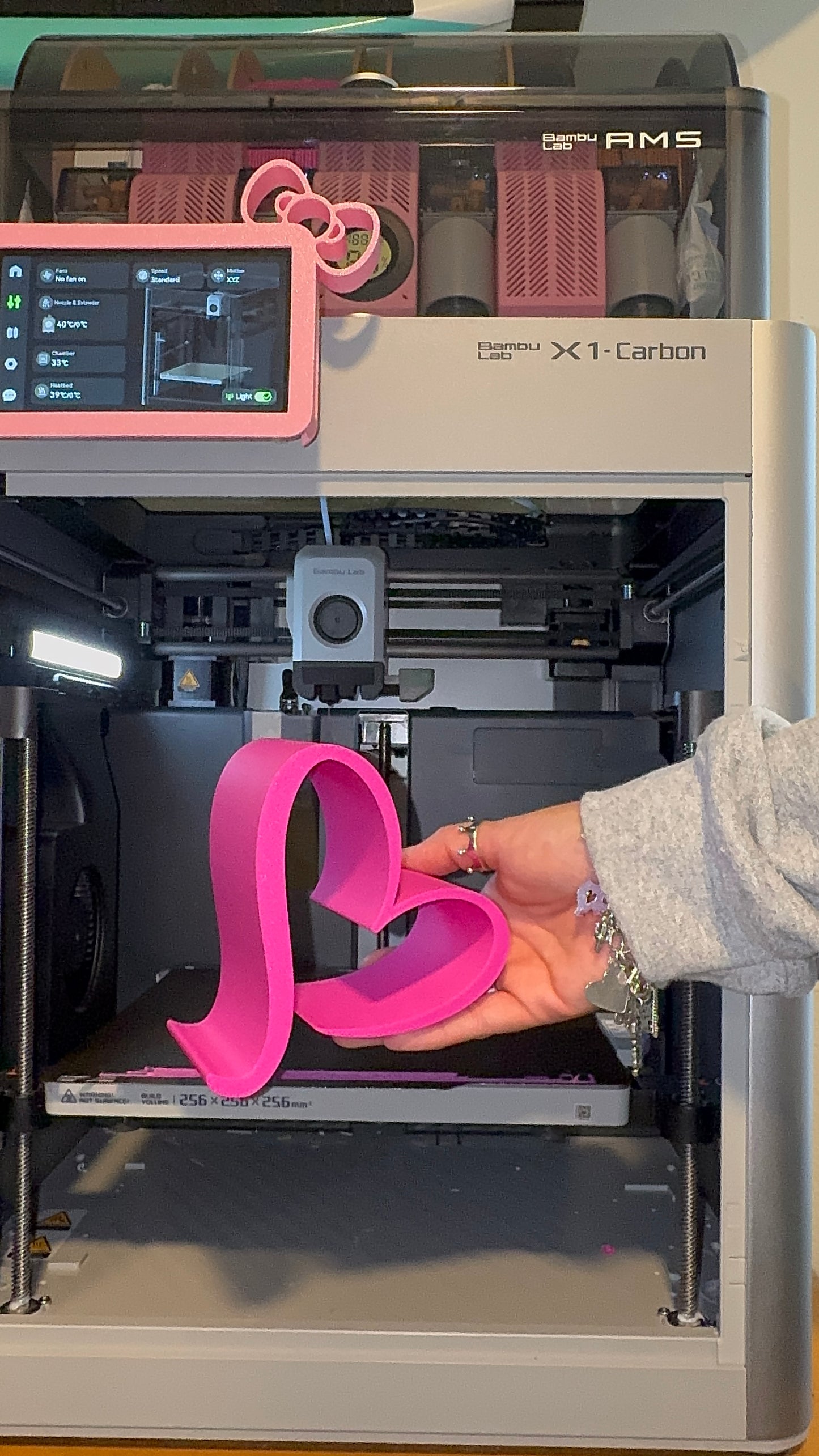Hot Pink Heart Stand